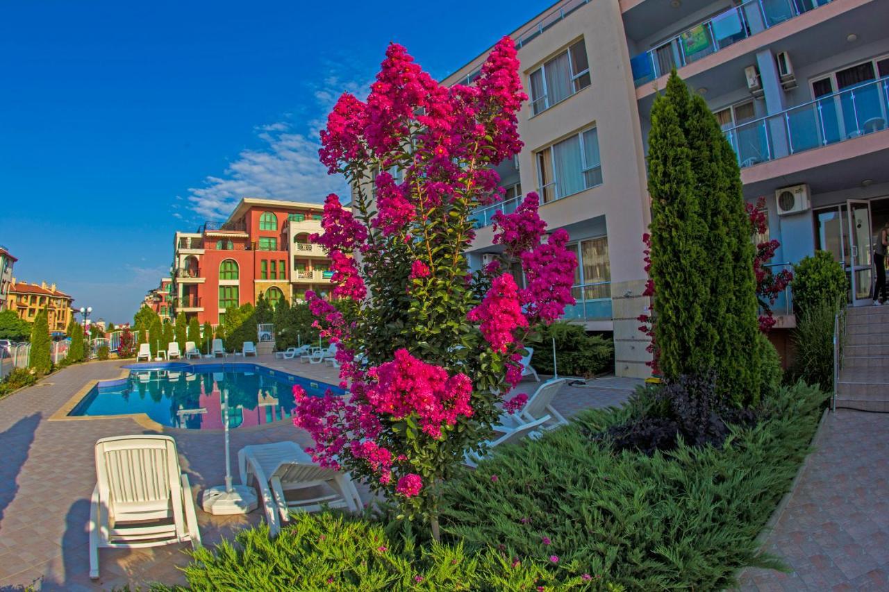 Комплекс Антъни Aparthotel Свети Влас Екстериор снимка