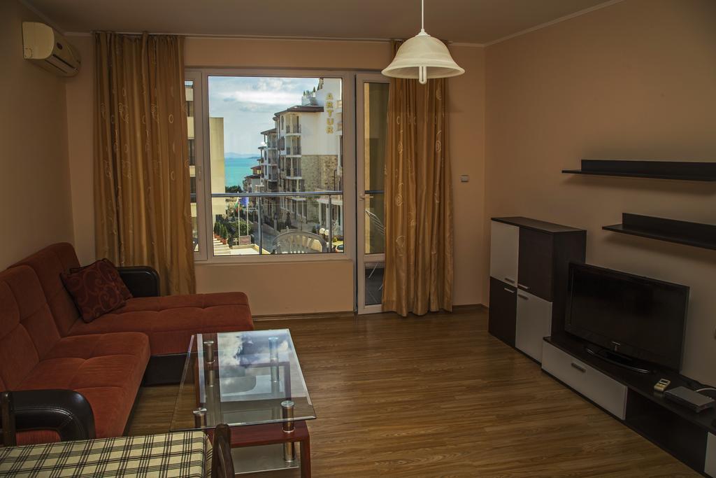 Комплекс Антъни Aparthotel Свети Влас Стая снимка