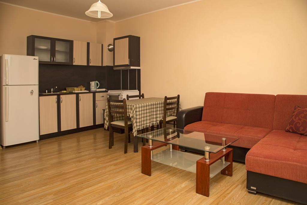Комплекс Антъни Aparthotel Свети Влас Стая снимка