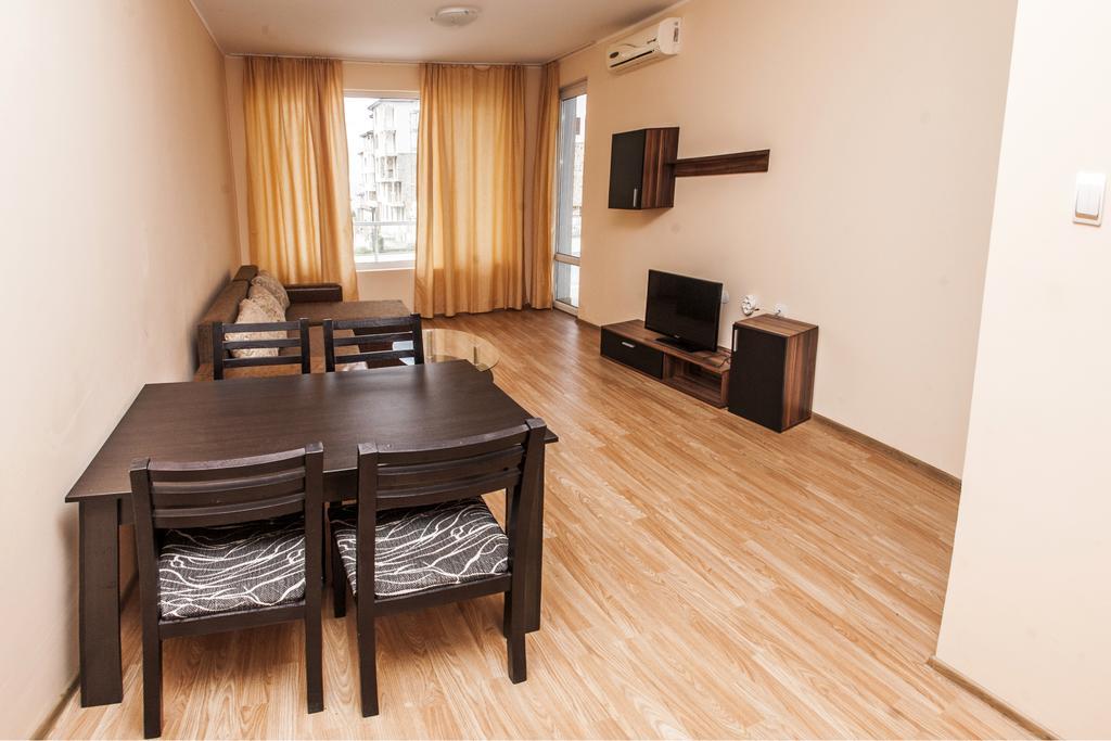Комплекс Антъни Aparthotel Свети Влас Стая снимка
