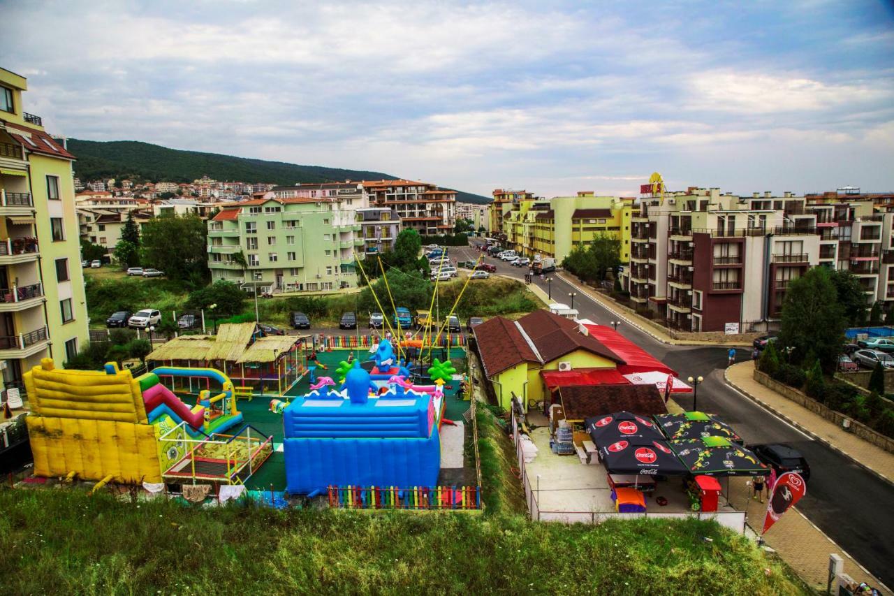Комплекс Антъни Aparthotel Свети Влас Екстериор снимка